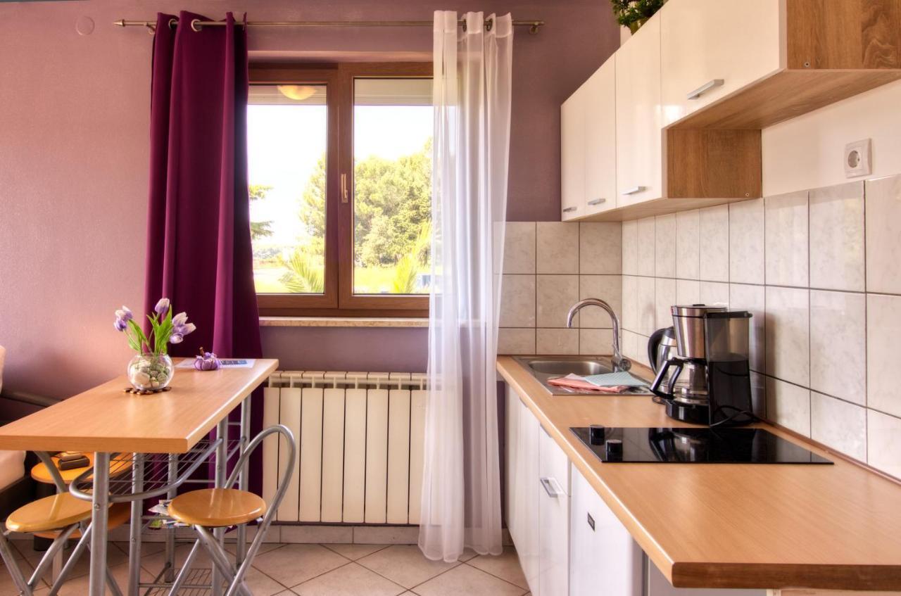 Apartman Studio Lägenhet Pula Exteriör bild